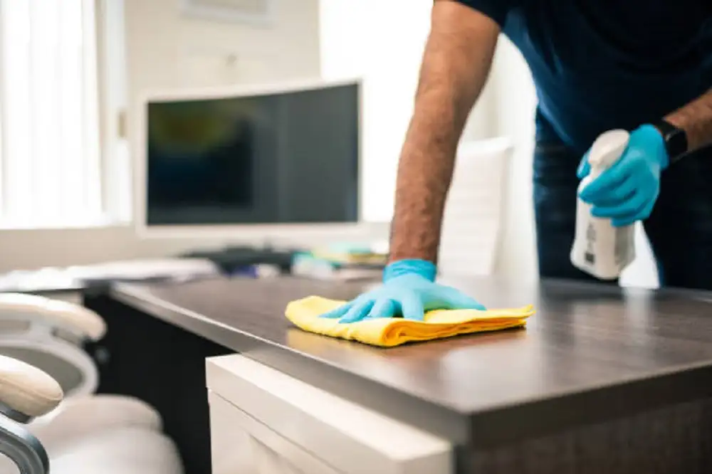 Office cleaning service with spotless work environment